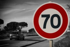 Radars 2023 : Combien de km/h pouvez-vous dépasser sans risquer une contravention ?
