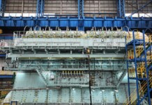 Le poids de 333 éléphants d'Afrique ! Ce moteur 